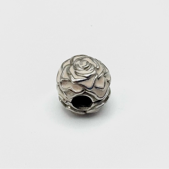 Pandora Rose Garden Love Sterling Silver Clip Charm - Picture 4 of 5